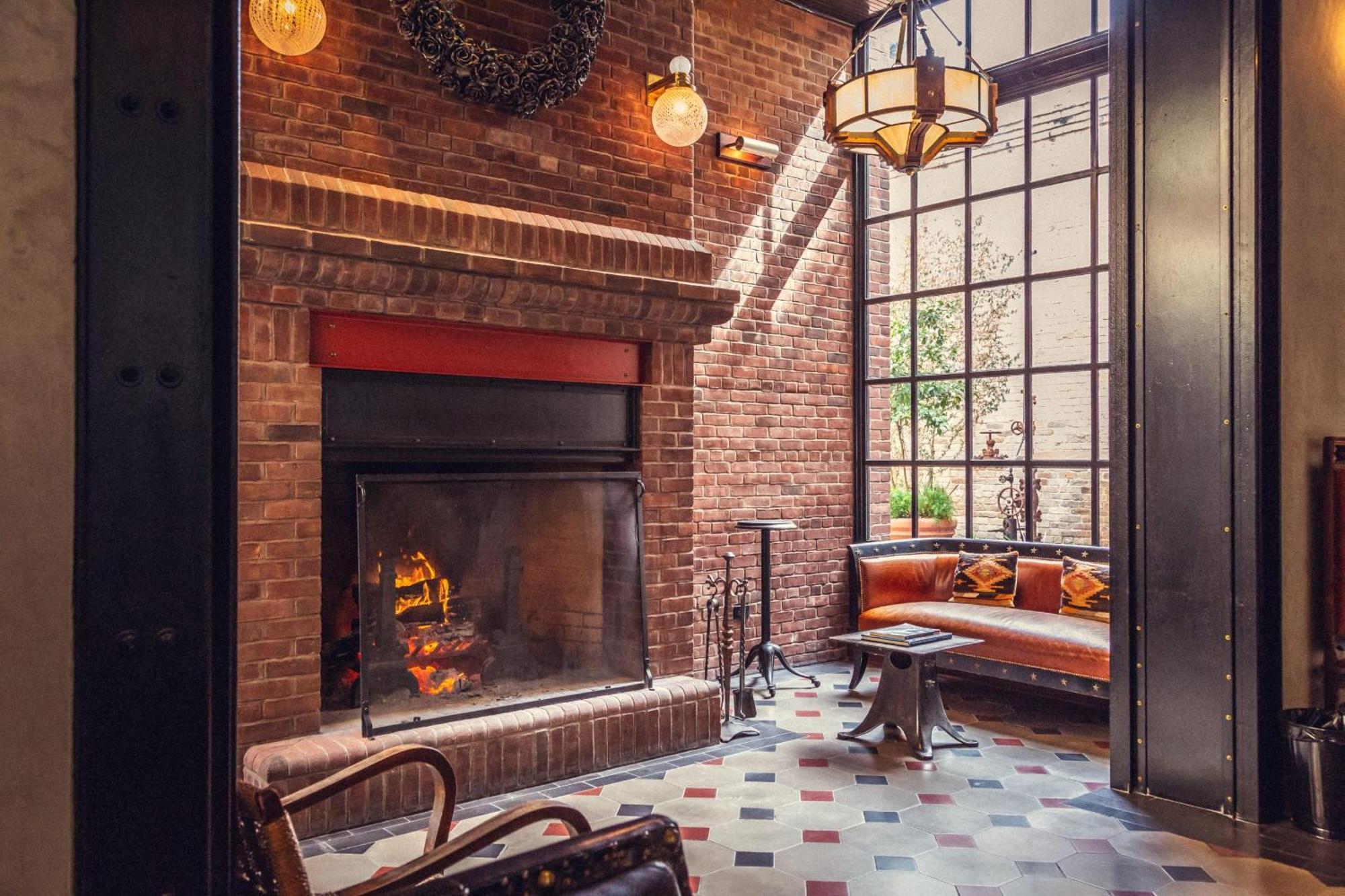 Hotel Emma At Pearl On The Riverwalk Сан Антонио Екстериор снимка